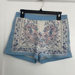 Carmen Loose-Fitting Shorts